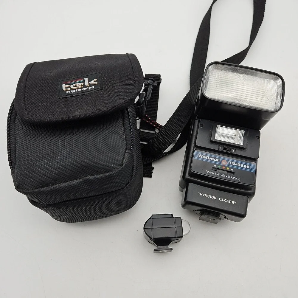 Kalimar TW-3600 Vintage Camera Flash With Bag‎ AS IS FOR PARTS